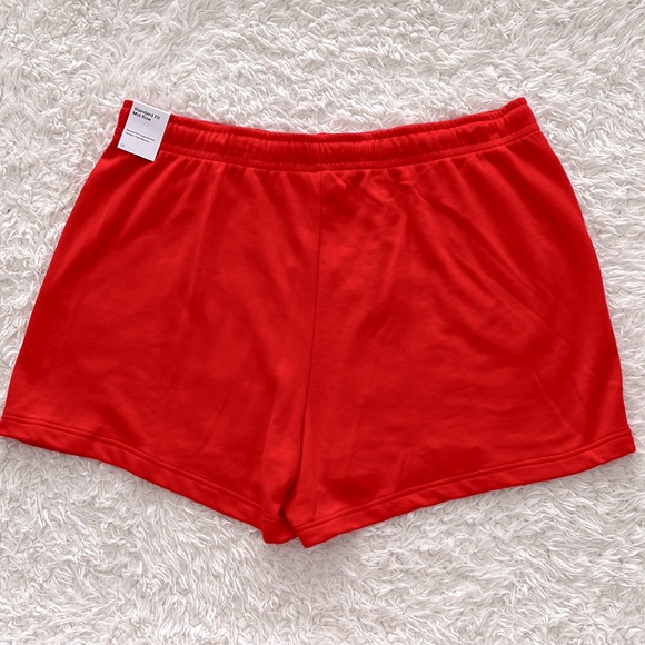 Nike Mid Rise Shorts - Picture 3 of 12
